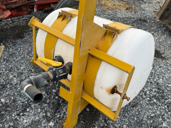 150 Gallon Poly Spray Tank – White