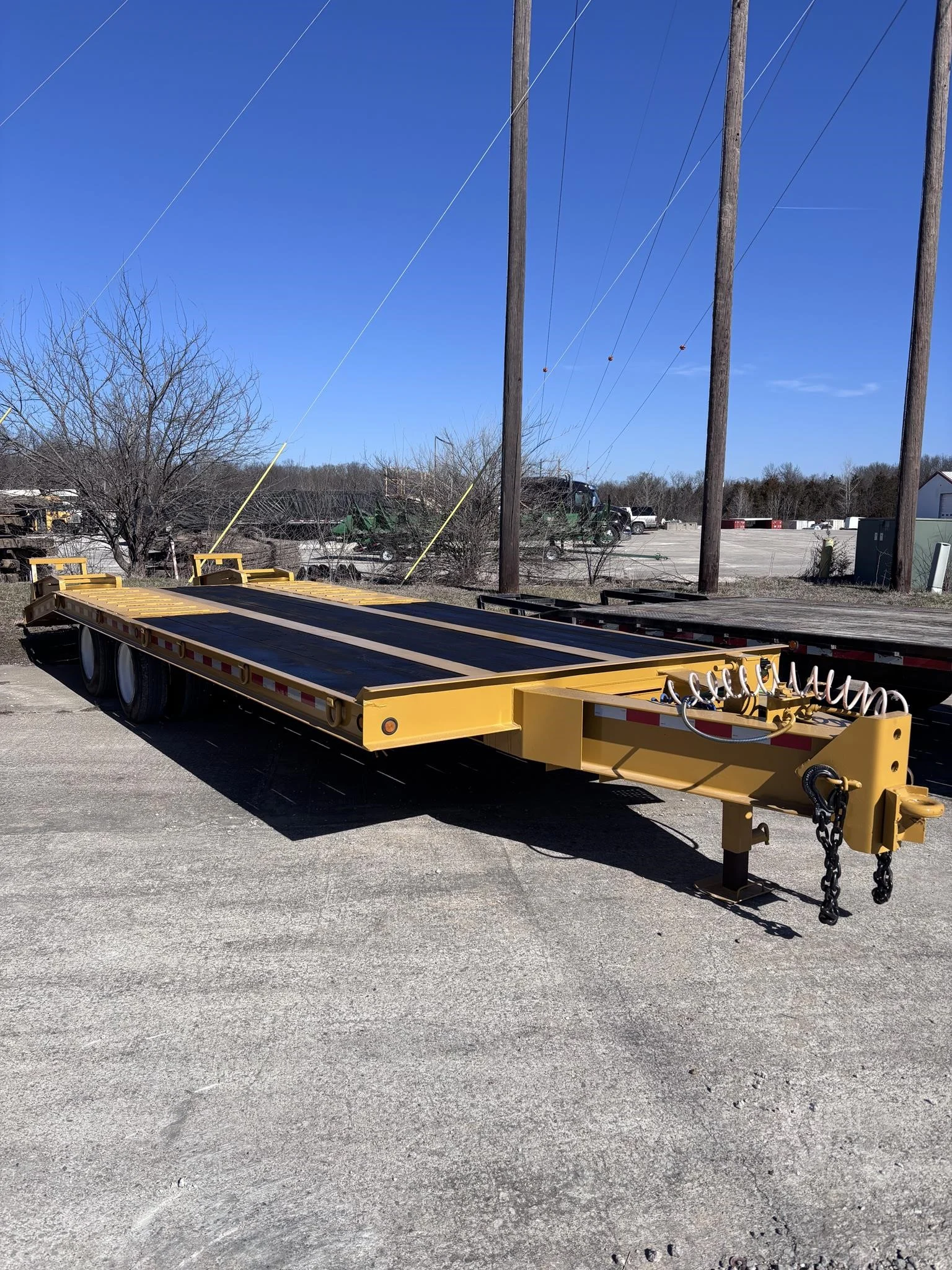 2003 AMERICAN 30 ft Fixed Tandem Axle Flatbed Trailer