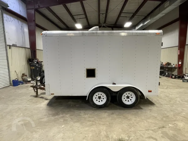 2005 CARGOMATE – Utility Enclosed Trailer