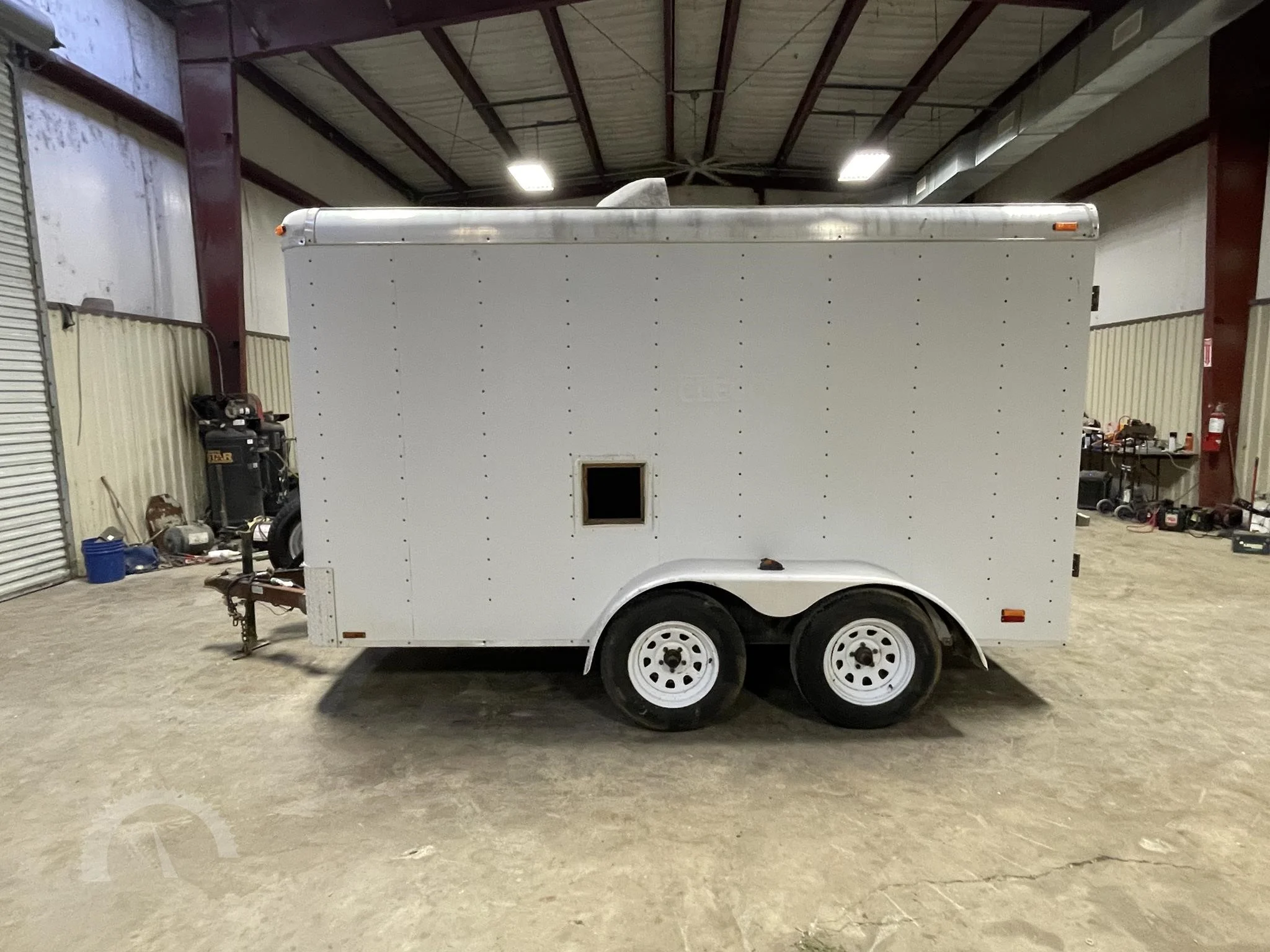 2005 CARGOMATE – Utility Enclosed Trailer