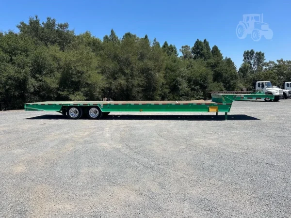 2014 TRAIL KING 48 ft x 102 in – TK80HT Beavertail Trailer
