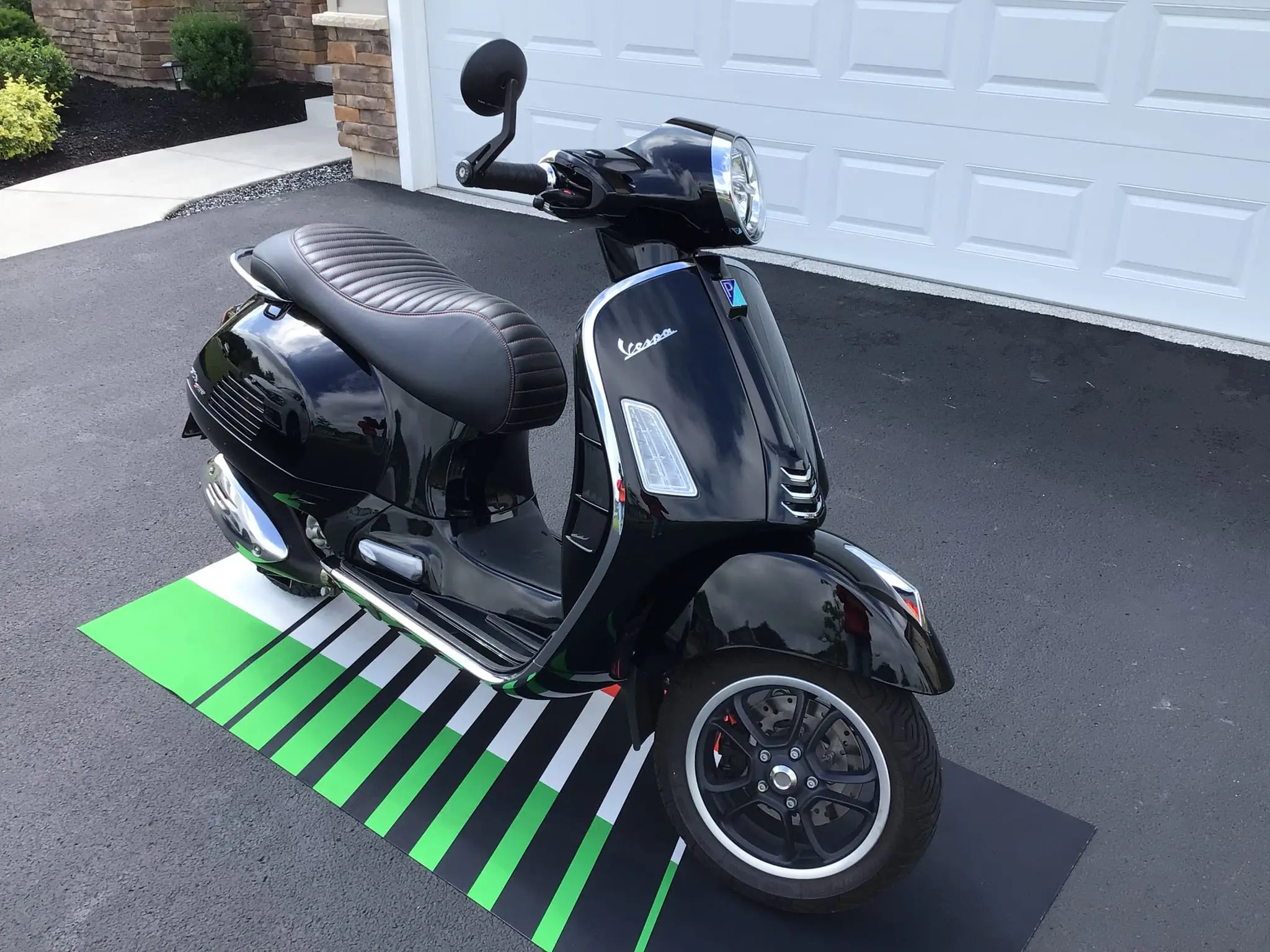 2024 Vespa GTS Super 300