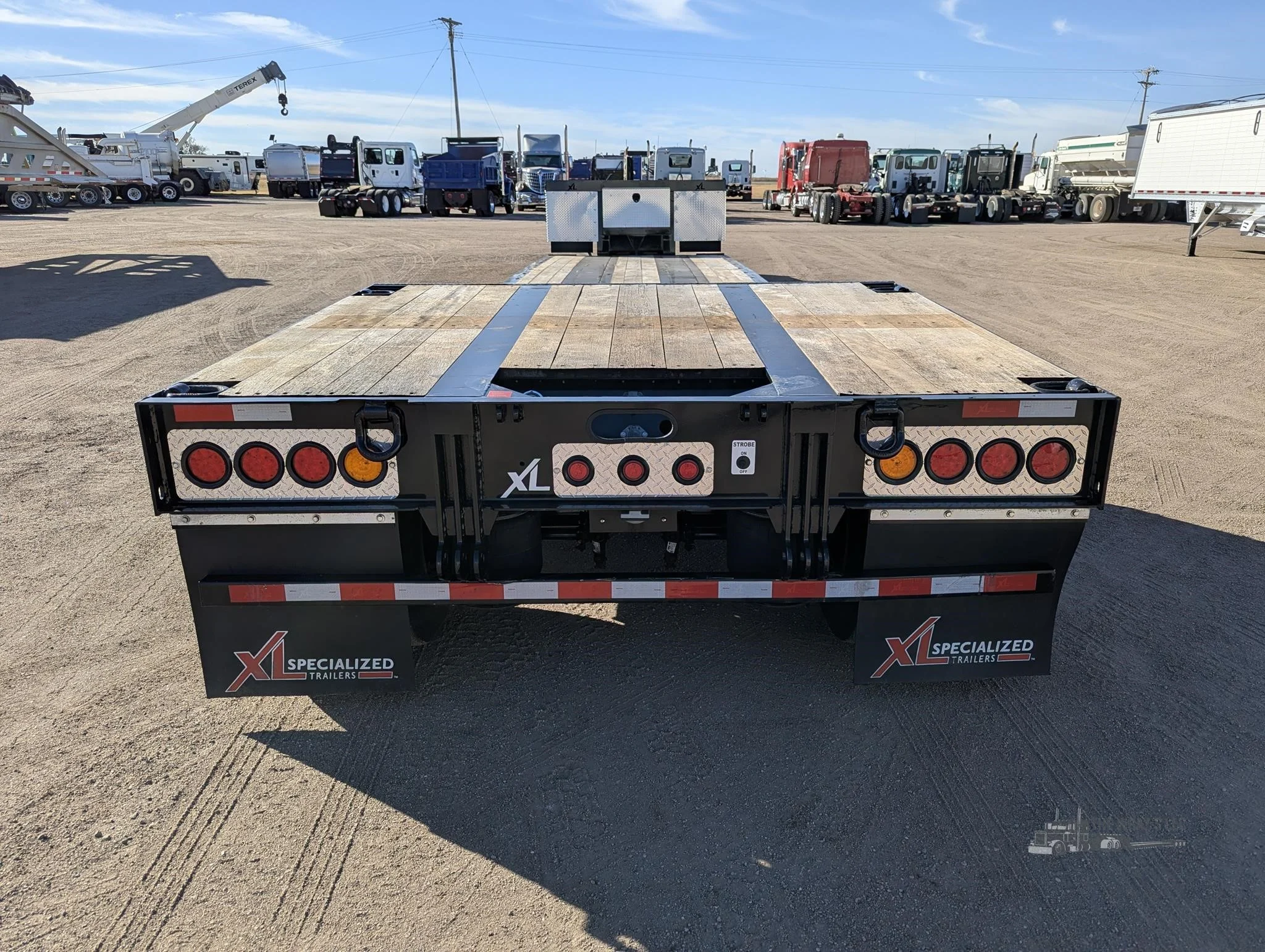 2024 XL SPECIALIZED XL80HDEM – 40 Ton Extendable Lowboy