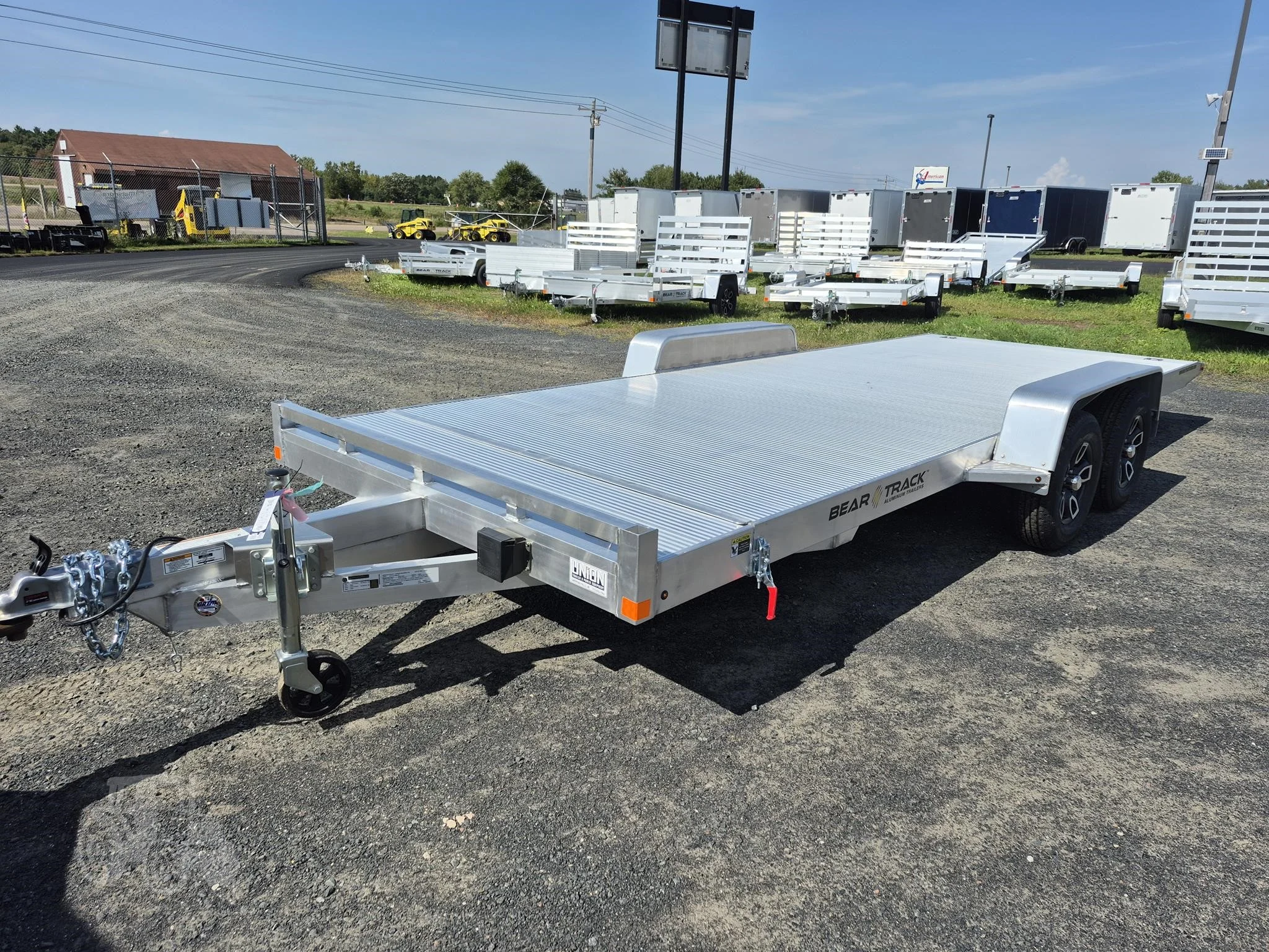 2026 BEAR TRACK 18 ft 2 in – Utility Trailer