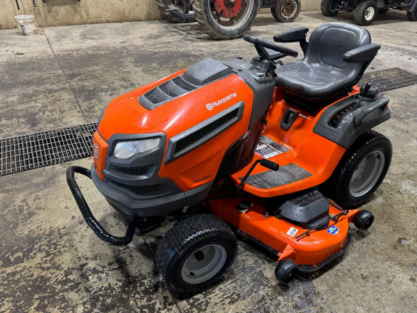 Husqvarna LGT2654 Lawn and Garden Tractor