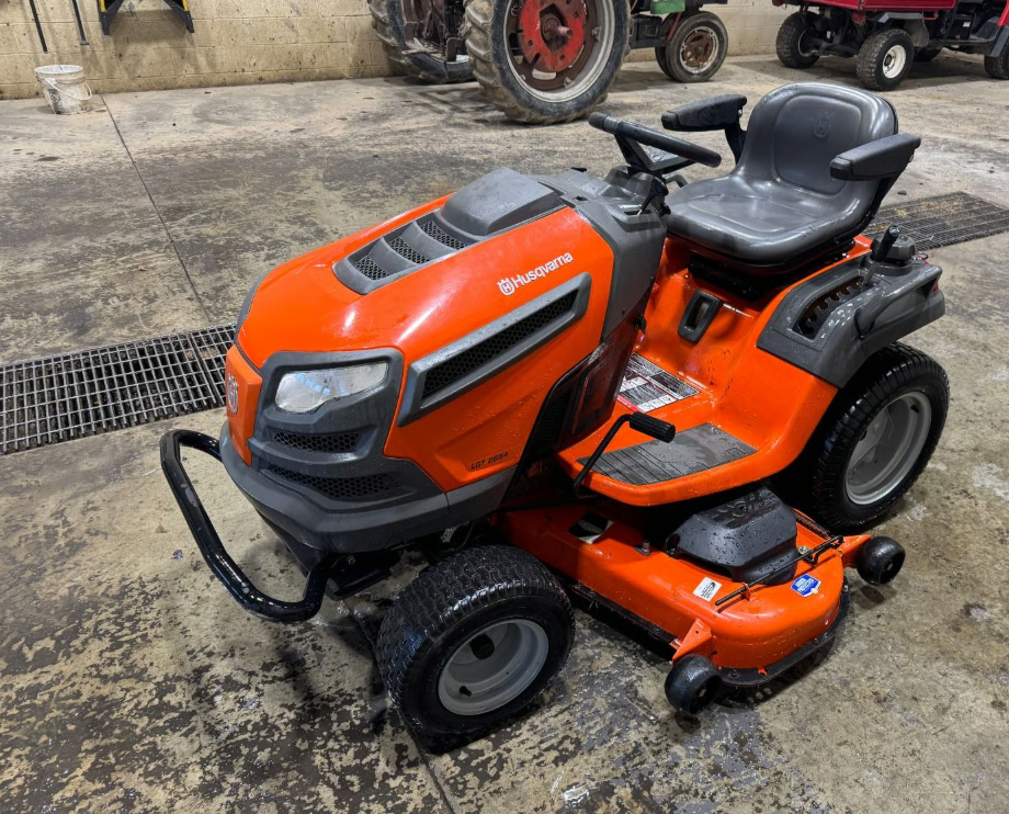Husqvarna LGT2654 Lawn and Garden Tractor