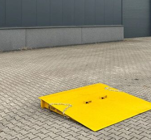 Loading Ramp – 2m Wide – 7,500kg Capacity