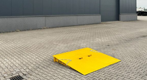 Loading Ramp – 2m Wide – 7,500kg Capacity