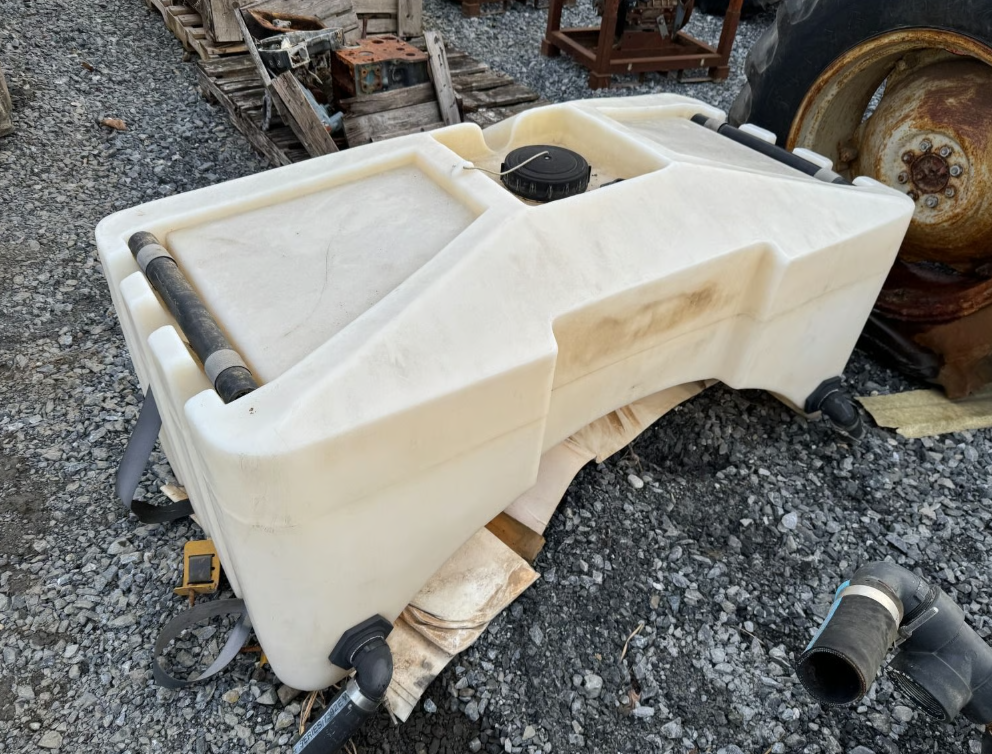 Poly Spray Tank – White – 2 Units Available