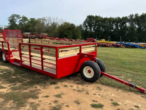 Stoltzfus Low Profile Hayride Wagon with Ramp