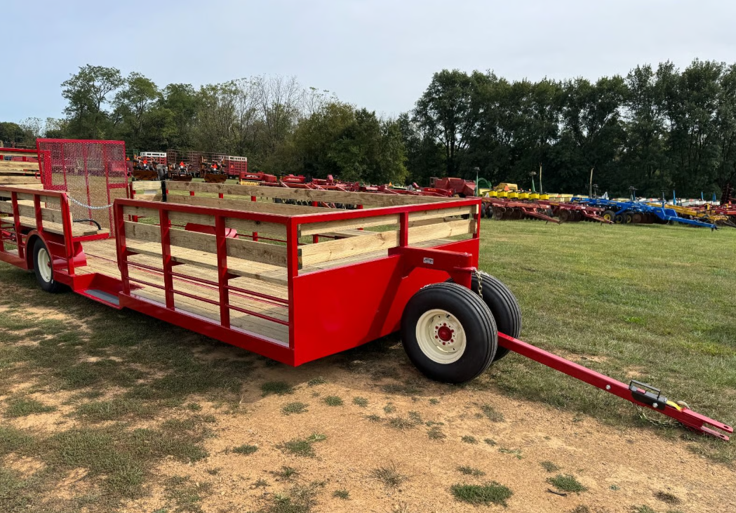 Stoltzfus Low Profile Hayride Wagon with Ramp