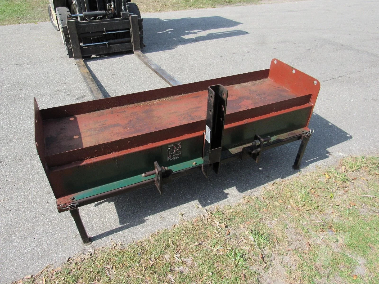 Turfco TM62 – 3-Point Core Aerator